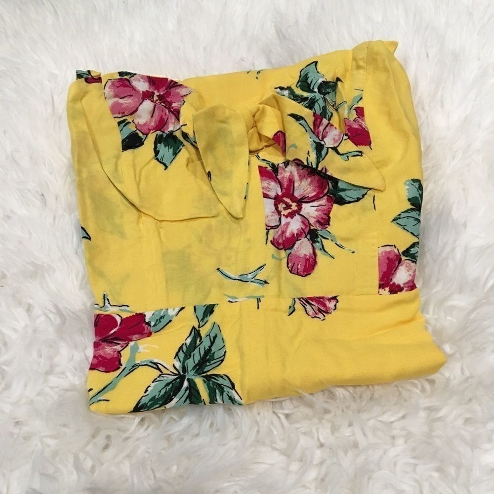 𝅺YELLOW Floral Print V-Neck Small Zippe…